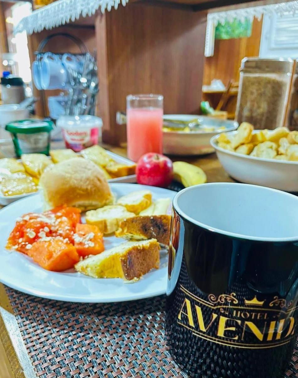נובה פריבורגו Hotel Avenida מראה חיצוני תמונה